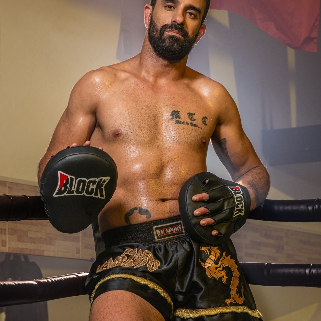 Manopla De Foco Lutas Muay Thai Mma Boxe Resistente Par Profissional  Envio Imediato