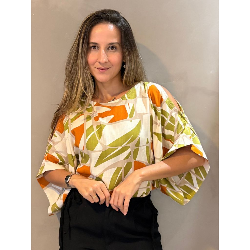 Blusa Feminina Estampada Viscose Luz de Verão Manga Morcego Detalhe no Ombro Fresca Verão Bata