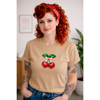 Camiseta Estampa de Cereja, Tendência moda bloqueira! Linda T-Shirt Versátil e Casual.