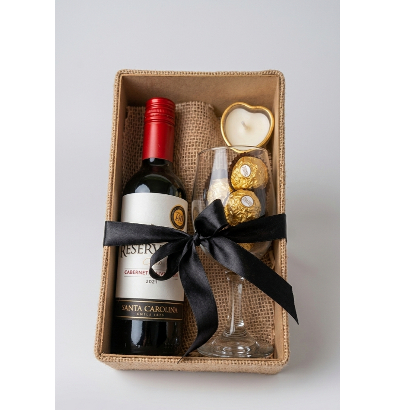 Kit Presente Elegante com Vinho, Taça e Chocolates – Caixa Premium para Presente
