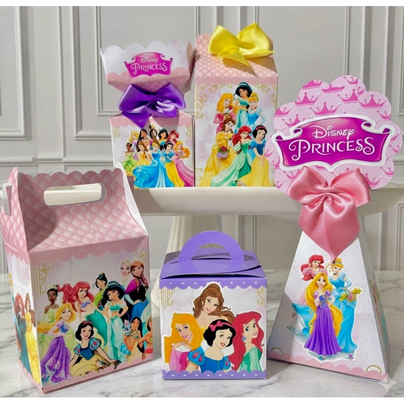 Kit Personalizados Princesas Lembrancinhas para Festas mimo/ aniversário/ papelaria