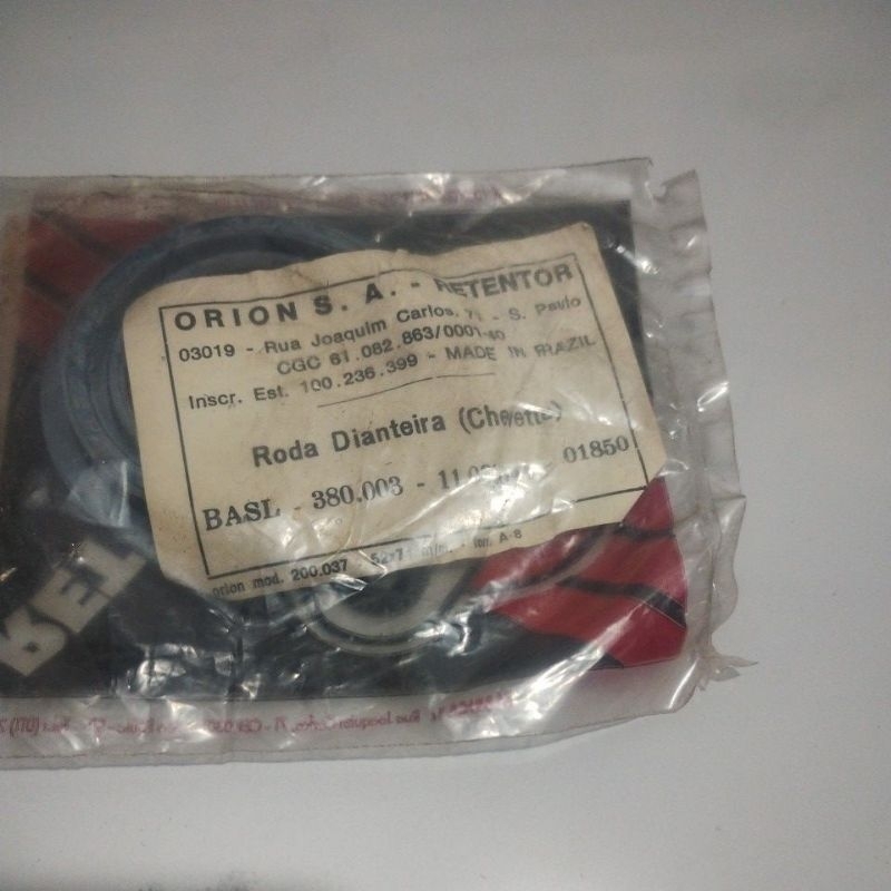 retentor do cubo de roda dianteira Chevette sabó 01850