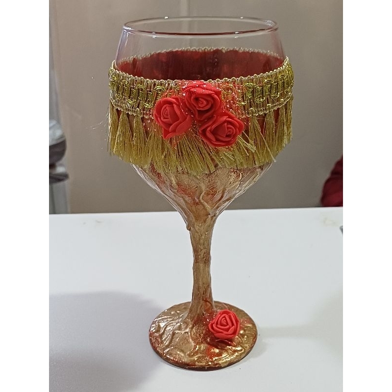Taça de Pomba Gira / Cigana - Taça Vermelha com Dourado - Pomba Gira Cigana / Cigana