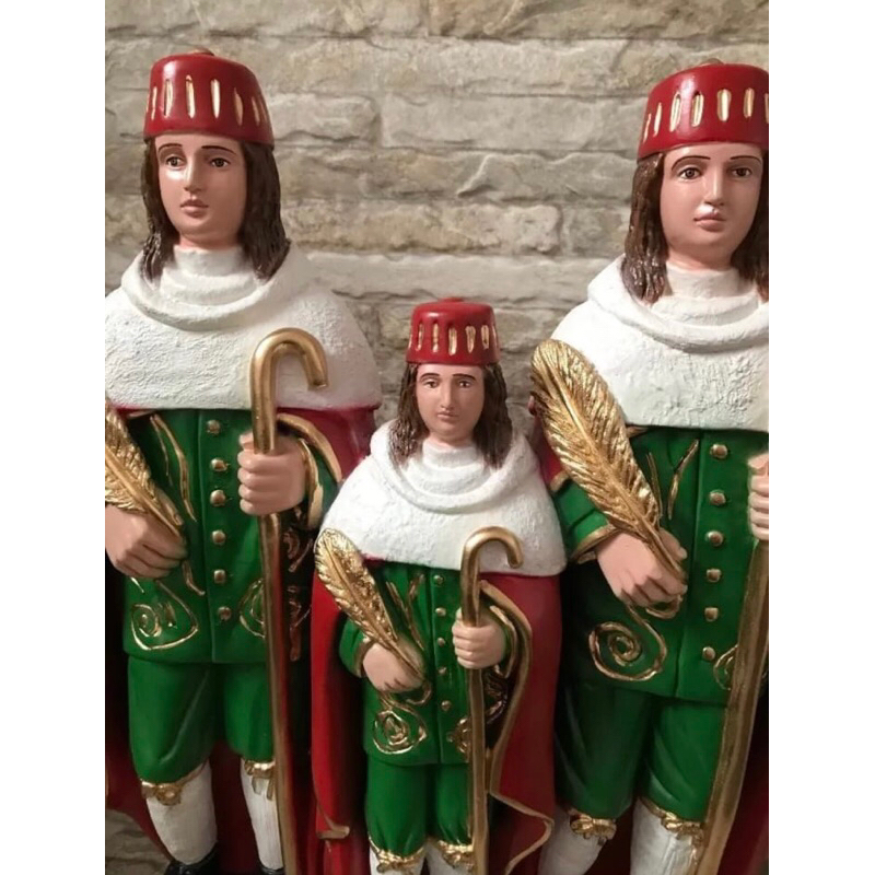 Belíssimo kit São Cosme ,Damião e Santa Bárbara 40 cm