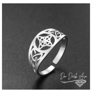 Anel Nó de Bruxa Triquetra Celta Design Vazado em Aço Inoxidável