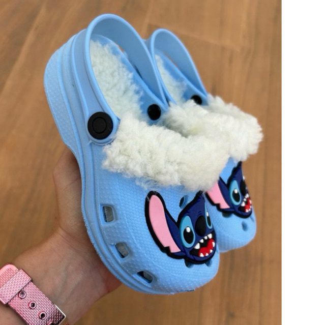 Babuche Sandália Pantufa Infantil Forrada Azul com Aplique Stitch — imagem 2 de 2