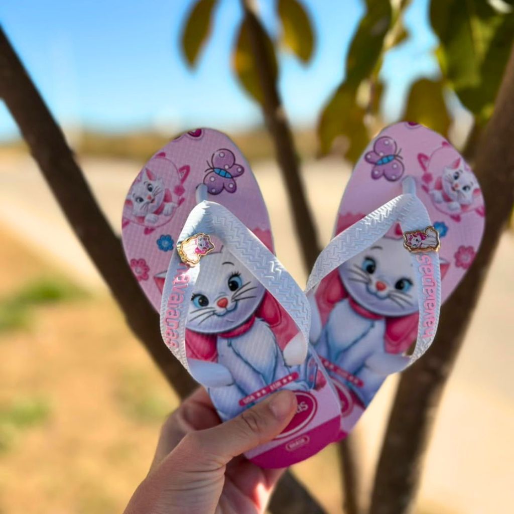 Chinelo Infantil Feminino Personagens Coloridos Confortável Antiderrapante Menina