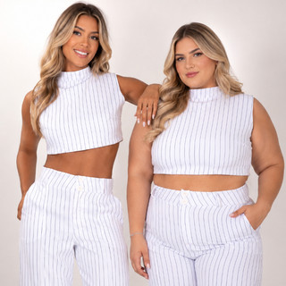 Conjunto Alfaiataria Feminino Listrado Cropped Gola Alta e Calça Pantalona Social