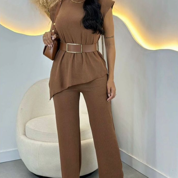Conjunto Loisa Feminino Canelado Elegante com Blusa Assimétrica, e Calça Pantalona