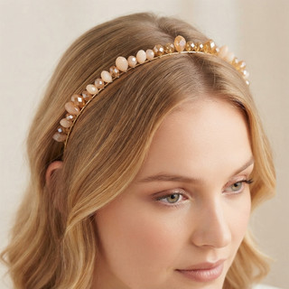 Tiara Arquinho Feminina Luxo com Pedrarias Bege e Dourado Brilho Elegante Festa Casamento Delicada