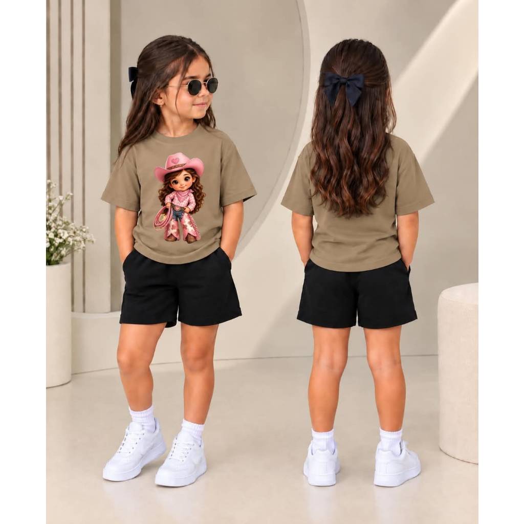 Conjunto Infantil Feminino Menina Camiseta Básica + Short de Moletom Confortável Estampa de Mini Boiadeira