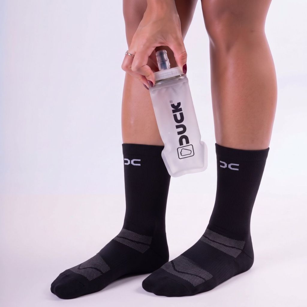 Combo Meia Esporte e Soft Flask Dobrável Garrafinha Academia Fitness Spinning Corrida e Treino Meias de Cross — imagem 2 de 2