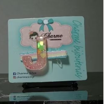 Bico de pato infantil em resina R$ 3,00