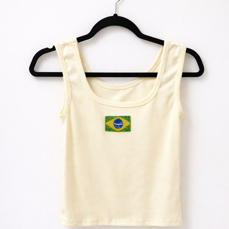 Regata Off White BORDADA A MÃO com pedrarias Brasil Copa do mundo Bandeira Do Brasil