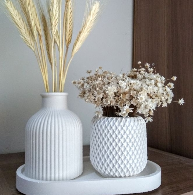 Kit Nina Decoração Bandeja com conjunto de vasos  em gesso / sem flores / casa copa/ sala/ home / presente