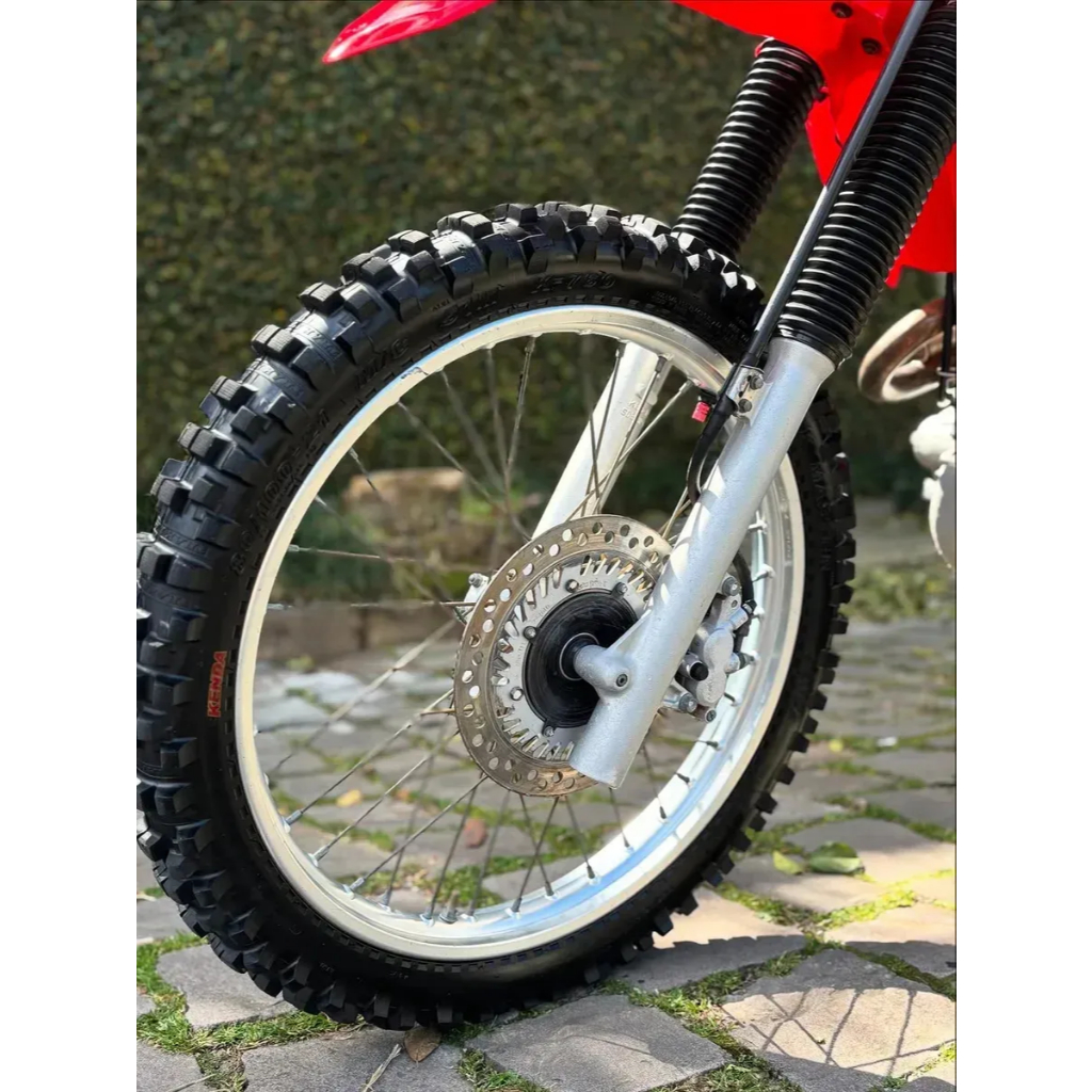Imagem de Pneu Trilha 80/100-21 Kenda Trakmaster K760 Dianteiro Moto Off Road Com Câmara