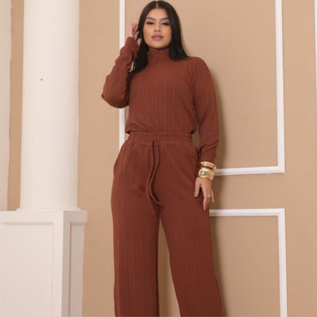 Conjunto Feminino Inverno em Tecido Ana Ruga Elegância e Conforto