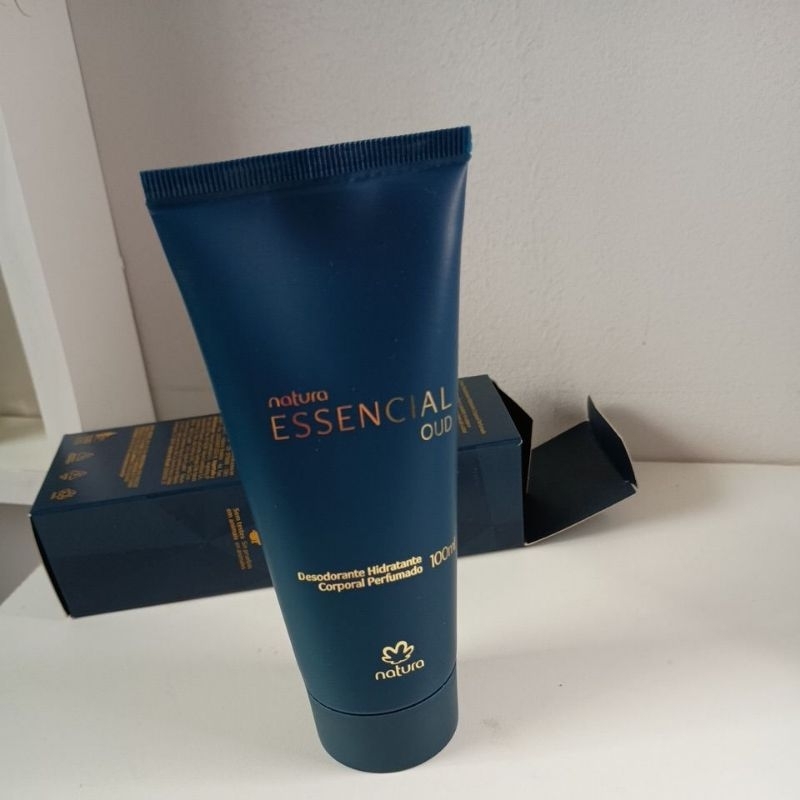 Natura Essencial Oud Hidratante Corporal Feminino 100ml - Fragrância Marcante e Toque Aveludado