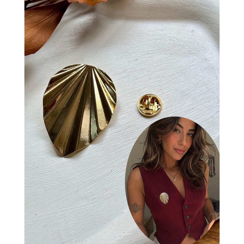 Broche Folha Dourado 18K Folheado Acessório Fashion Elegante Moda com Garantia - Feminino Para Roupa Inverno Trend Alert