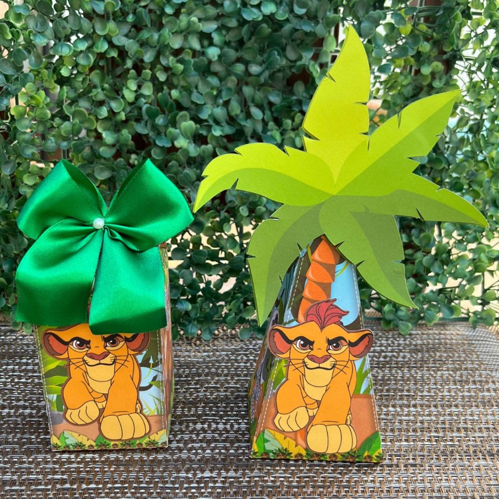Lembrancinha Personalizadas A Guarda do Leão kit 20 lembrancinha/ 10 caixa Milk/ 10caixa PIRÂMIDE A Guarda do Leão