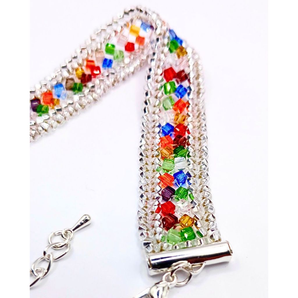 Pulseira de Miçangas de Vidro Preciosa Ornela Prateadas e Cristais de Vidro Coloridos