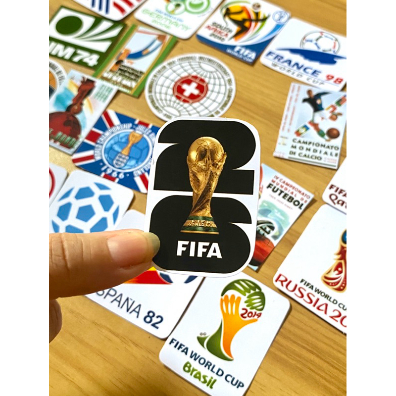 Pack de adesivos dos logos de todas as Copas do Mundo de Futebol (1930-2026)