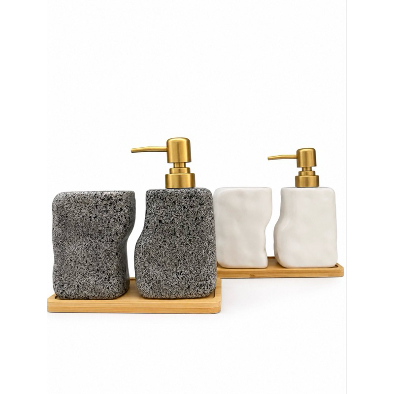 KIT PORTA SABONETE LÍQUIDO 290ml + PORTA ESCOVA EM CERÂMICA COM BASE DE MADEIRA