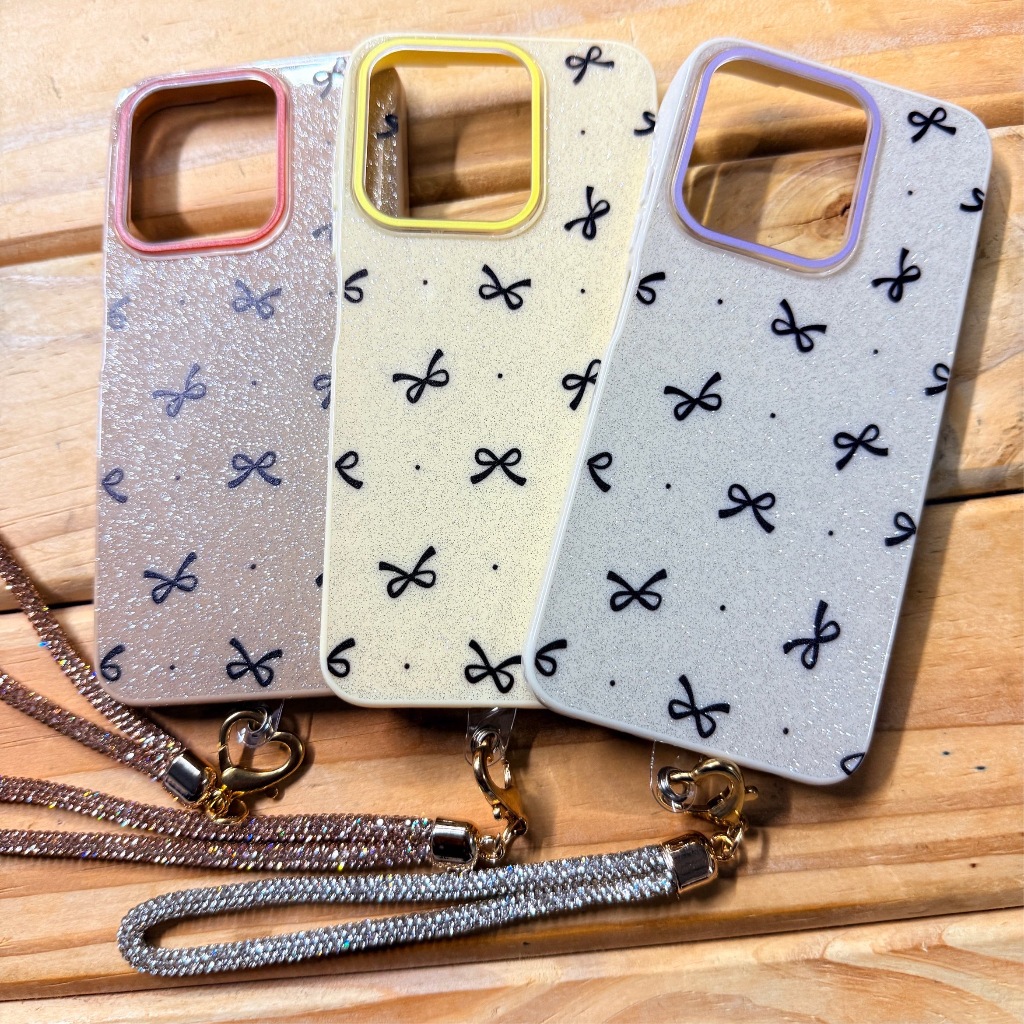 Capa Capinha Xiaomi Redmi 13C 4G / Poco C65 Silicone Aveludada Lacinho com Brilho e Cordão em Strass