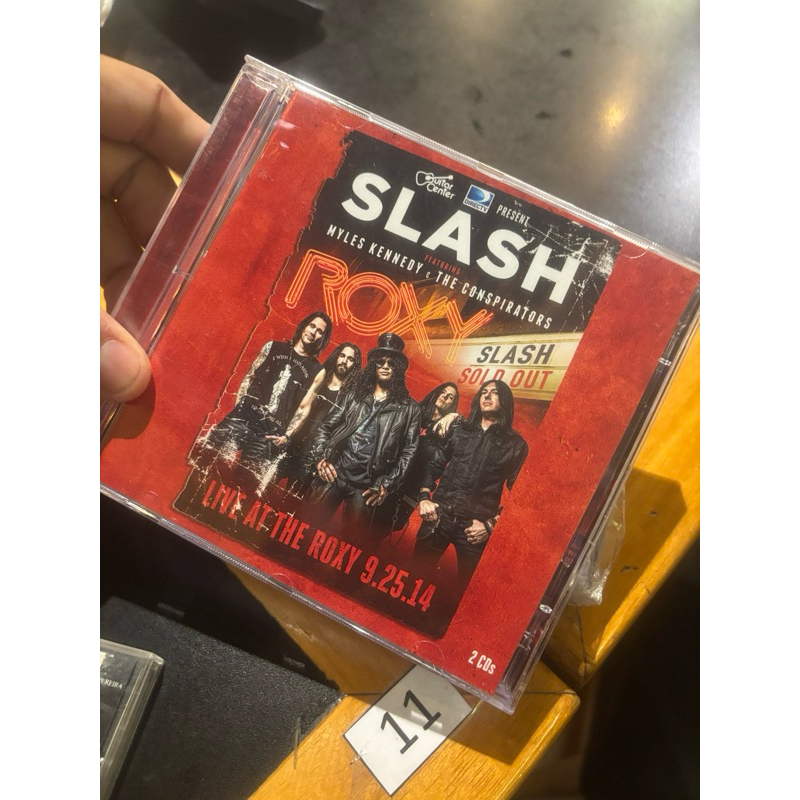 Cd Duplo Slash ( Guns Roses ) - Live Roxy (2015) C/ Kennedy (Usado)