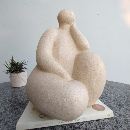 Estátua Inspirada em Botero Decoração 01 Un Grande 27 x 20 em Gesso Premium Minimalista Arte Moderna