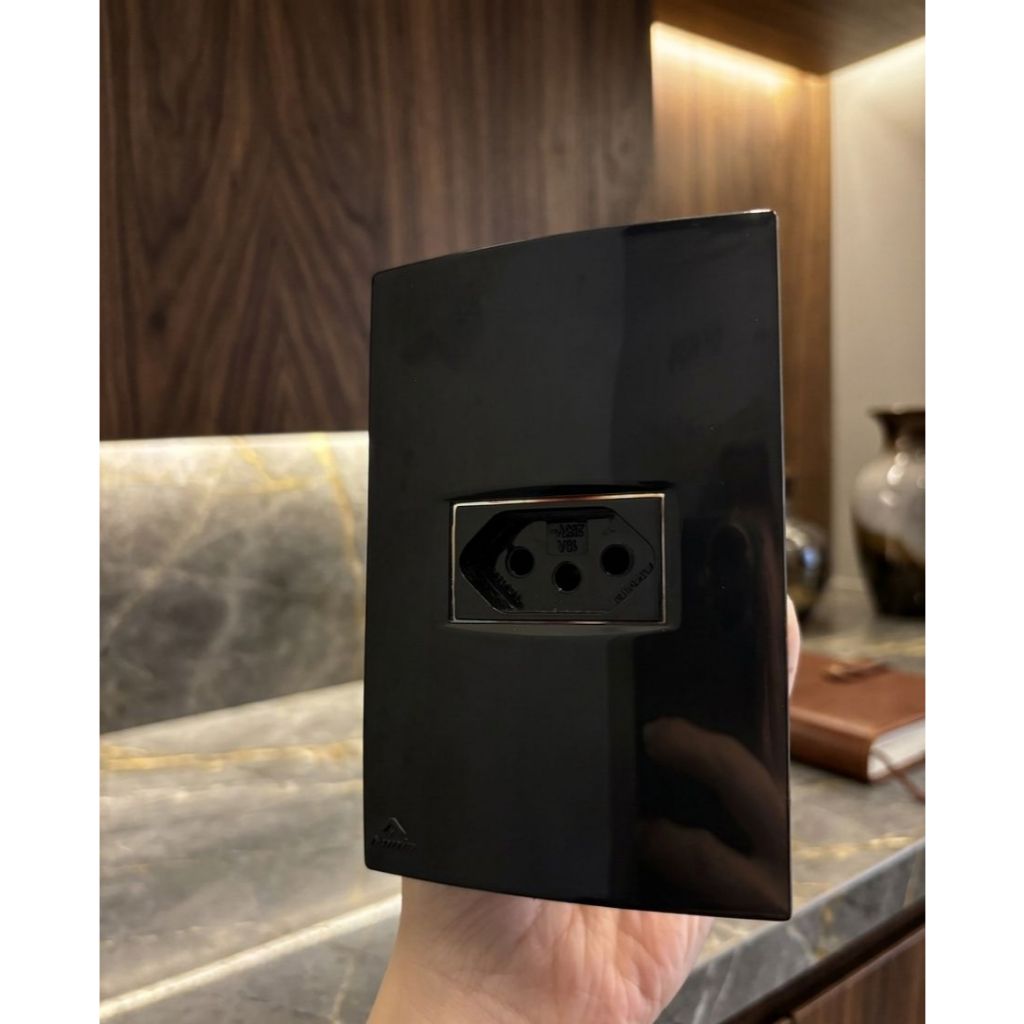 Conjunto tomada 10a 4x2  Linha Lissê Black