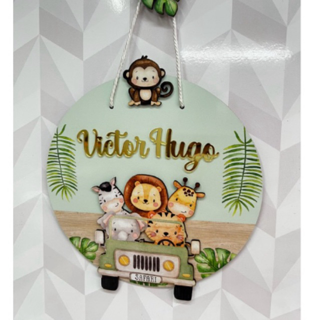 Guirlanda Porta Maternidade Jeep Safari Nome Acrilico Dourado