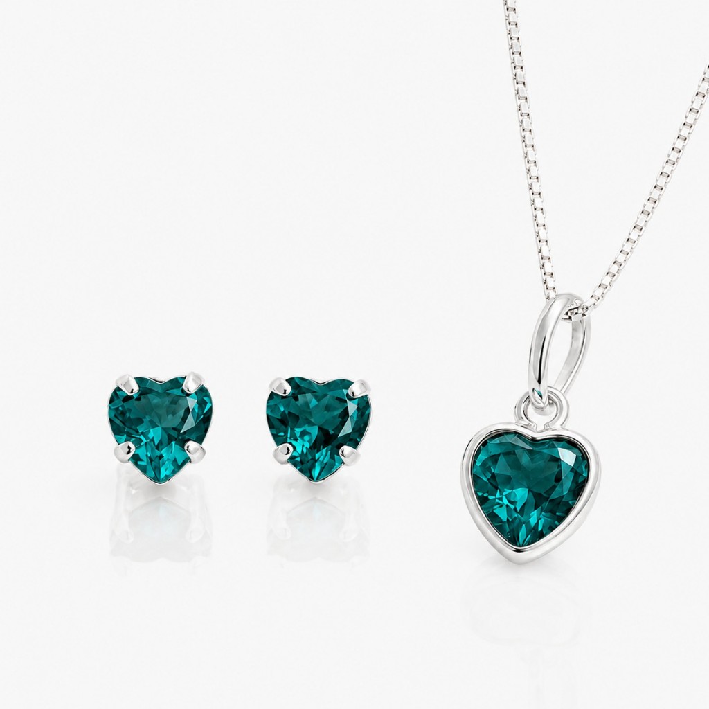 Conjunto Delicado Colar e Brincos de Coração Pequeno Pedra Verde em Prata 925