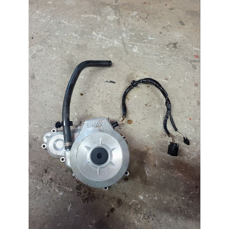 tampa do estator com estator original BMW 310 2017/2020