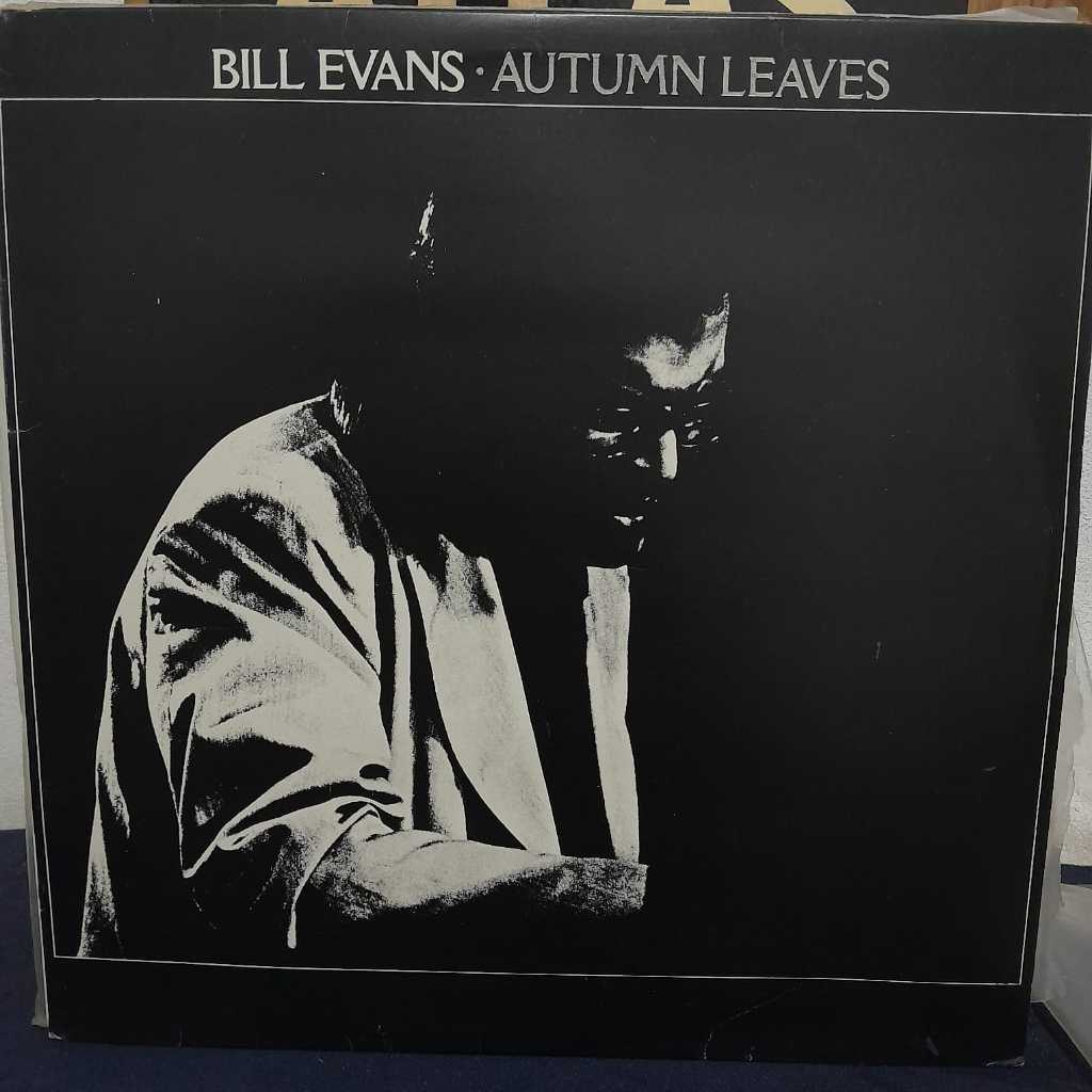 LP BILL EVANS – AUTUMN LEAVES / EDIÇÃO DE 1984 / JAZZ CLÁSSICO /  ÁLBUM DE UM DOS MAIORES PIANISTAS DA HISTÓRIA DO JAZZ,