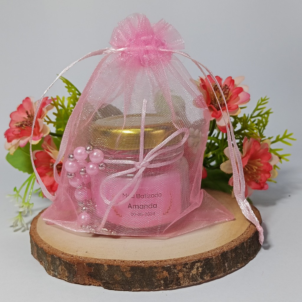 1 Lembrancinha Vela Perfumada Rosa com mini terço no saquinho de organza para Batizado, Crisma ou Primeira Comunhão