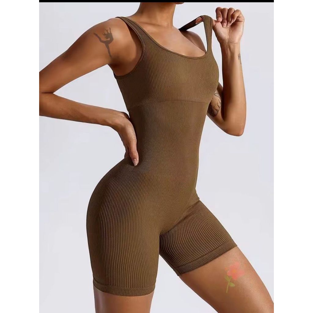 Macaquinho Fitness Feminino Canelado Poliamida Modelador Academia Sem Costura Short