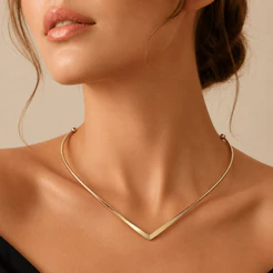 Colar Choker Feminino Liga de Cobre Dourado Gargantilha Geométrica em V Ajustável Minimalista Elegante Moda
