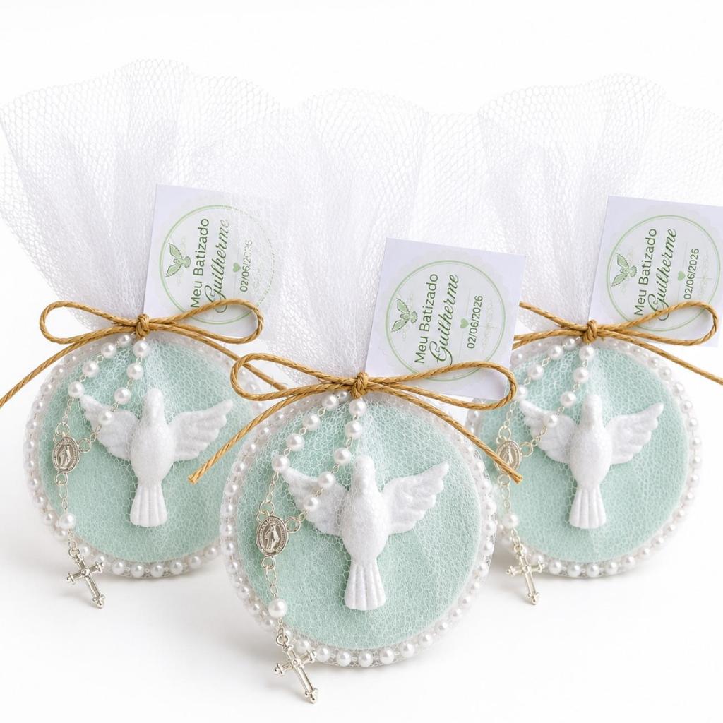 Lembrancinha de Batizado Personalizada Divino Espírito Santo com Terço e Tag para Convidados