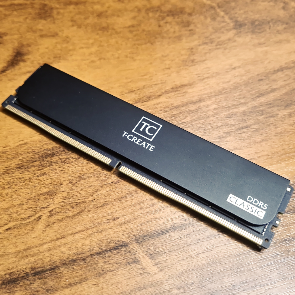 (SemiNovo) Memória RAM 32GB DDR5, TeamGroup, Chip Hynix (Excelente para Overclock), (1x 32 GB), 5600Mhz, Cinza.