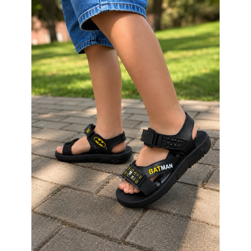 Sandália Infantil Personagem Heroi Masculina Papete Confortável Antiderrapante com Fecho Ajustável Leve Casual