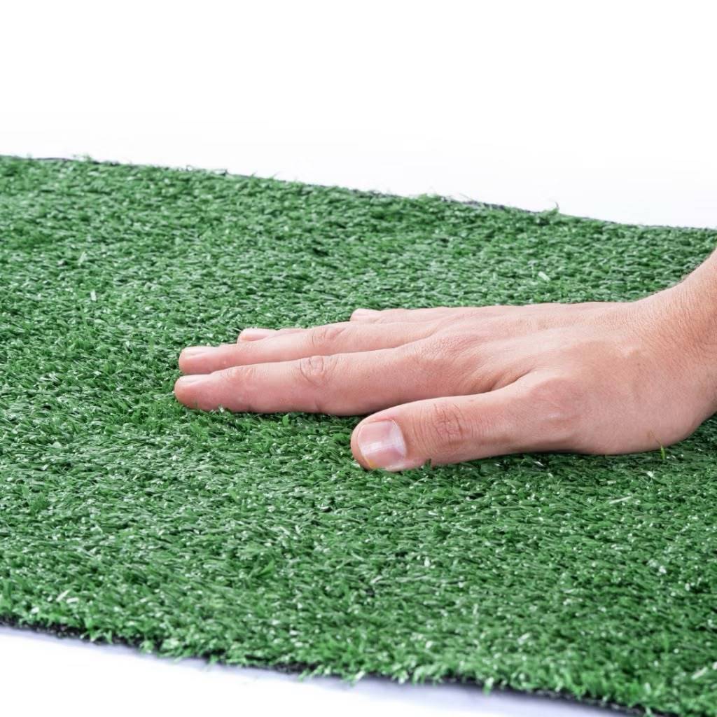 Tapete de Grama Sintética 10mm - 1,00x1,00  (1.00 m²) Para Decoração Jardim Campo de futebol  - FL10081