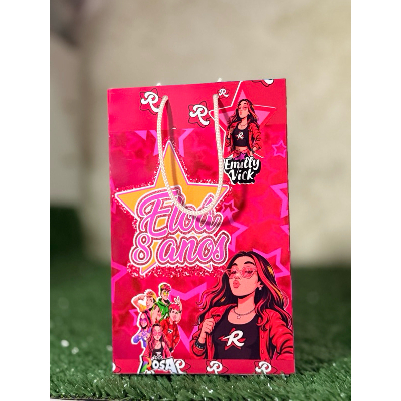 SACOLINHA SURPRESA LEMBRANCINHA EMILLY PERSONALIZADA TODOS OS TEMAS VICK ROSA MENINA INFANTIL ANIVERSÁRIO