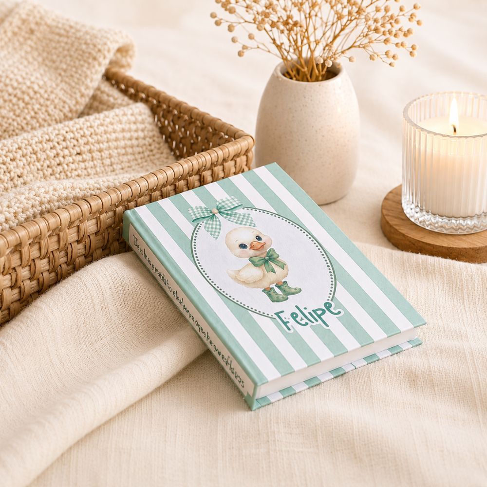 kit mini biblia novo testamento personalizado lembrancinha maternidade, eucaristia, batizado, casamento.