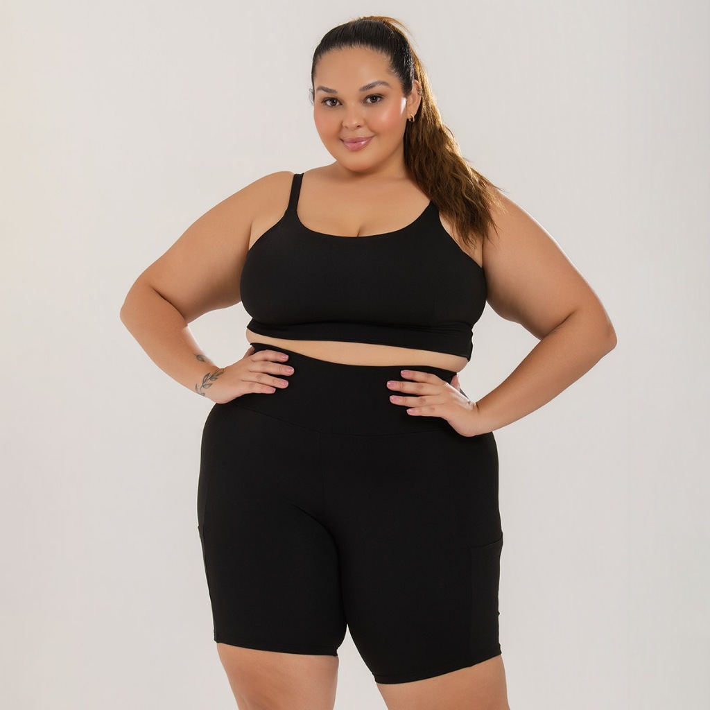 Conjunto Short e Top Academia Feminino Plus Size Com Bolso Zero Transparência Poliamida Cós Alto