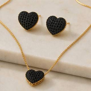 Conjunto Colar e Brinco Coração Preto Cravejado com Zircônia Banho 18K