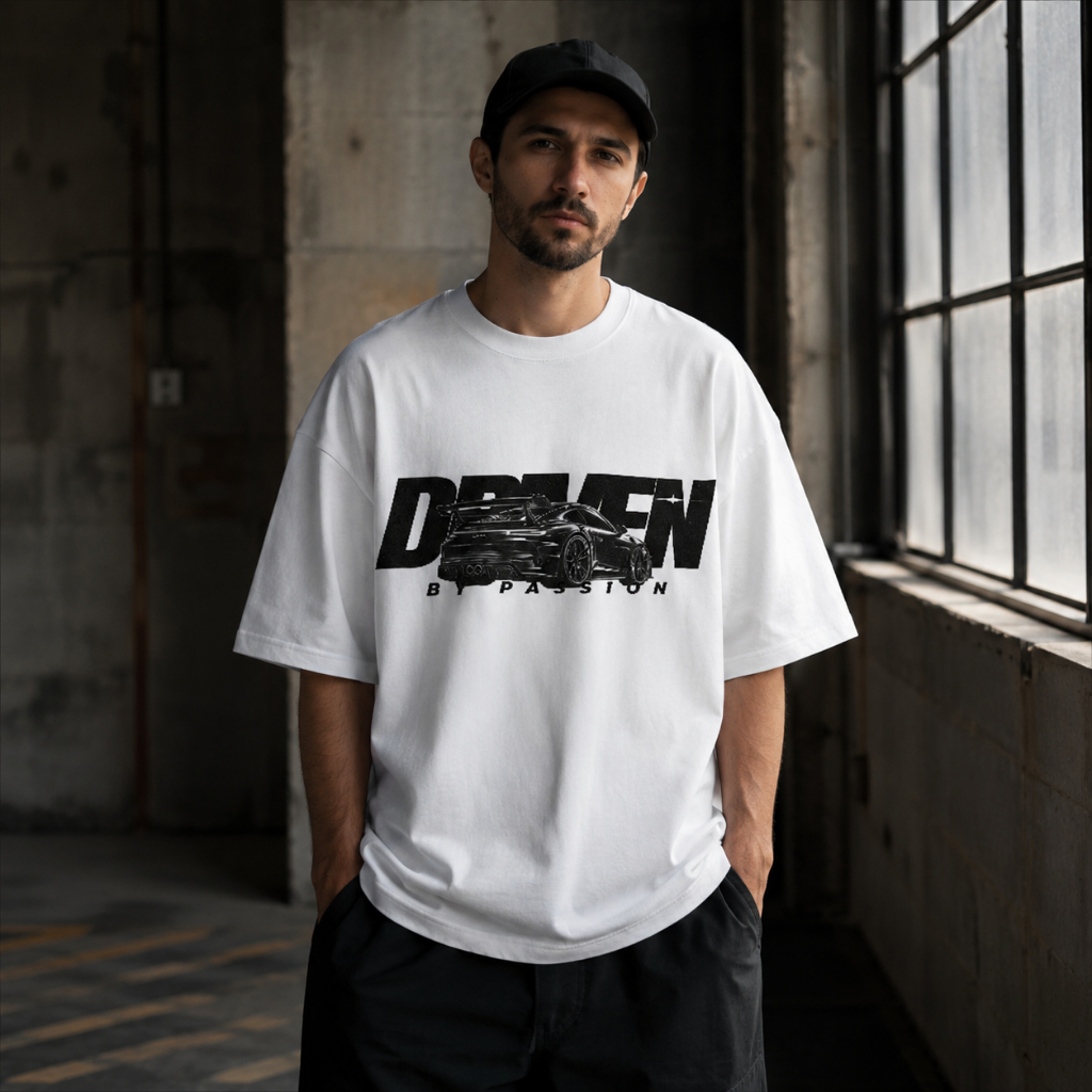 Camiseta Oversized Masculina Streetwear Estampa Automotiva Carro Esportivo Driven By Passion