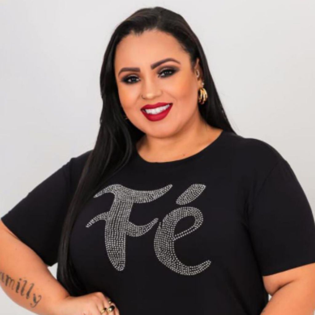 Conjunto Plus Size Moda Evangélica Academia Fitness: Bermuda Legging Suplex + Blusinha Tshirt Viscolycra Manga Curta