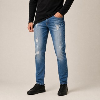 Calça Jeans Skinny Masculina 4 Bolsos Lavagem Azul Claro Destroyed Desfiada Reta Casual Rasgada Estilo Urbano