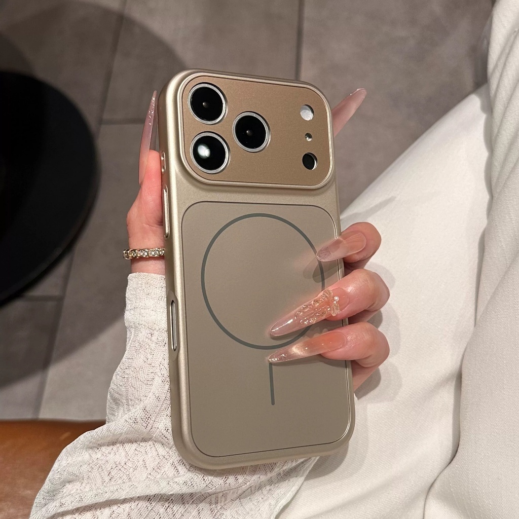 Capa Capinha Dourado‑Titânio Premium Compatível Para iPhone 17 16 15 14 13 12 11 Pro Max Com Magsafe, Modelo Moderno